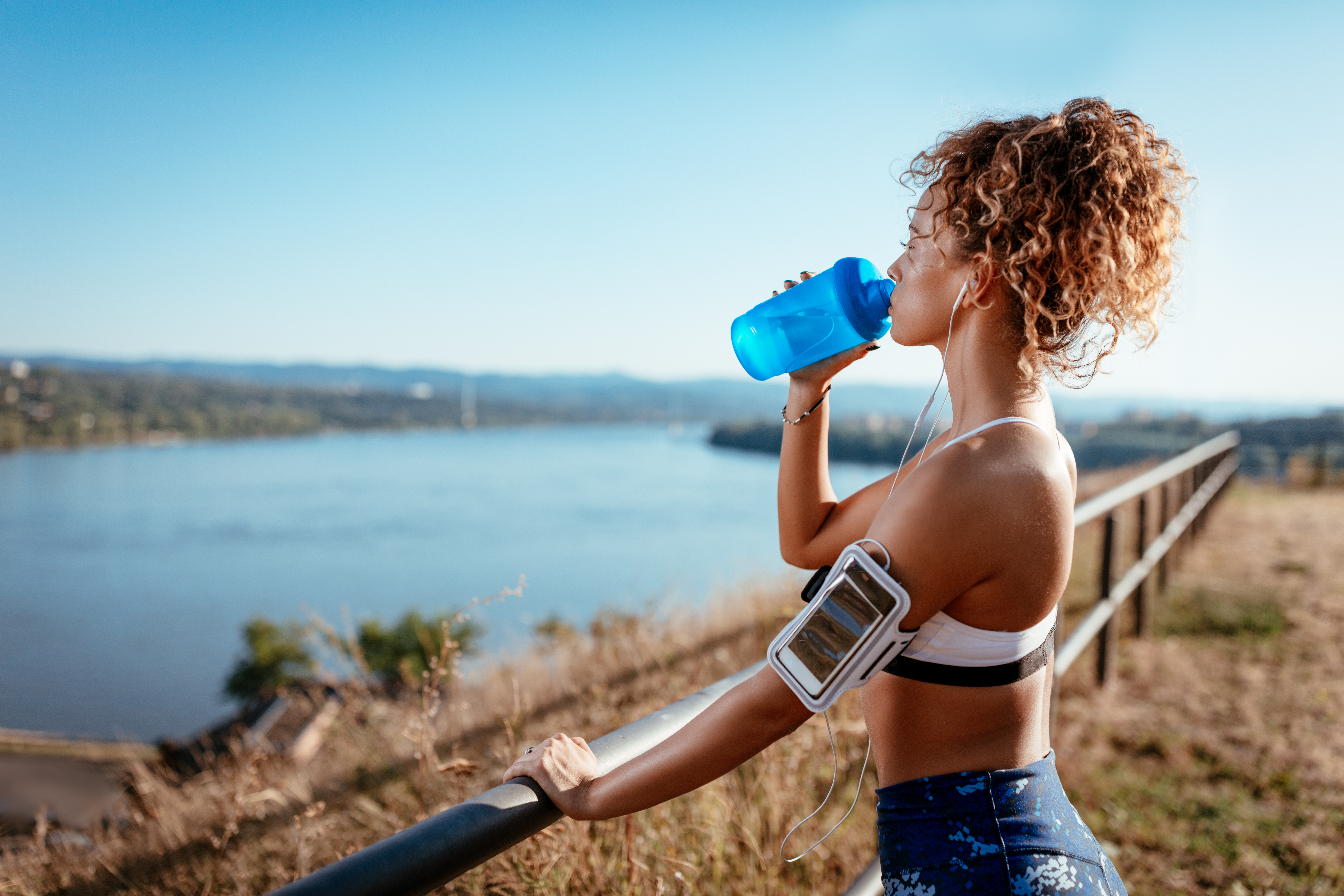 Mantenere l’equilibrio: idratazione, sudorazione e sali minerali durante l’estate