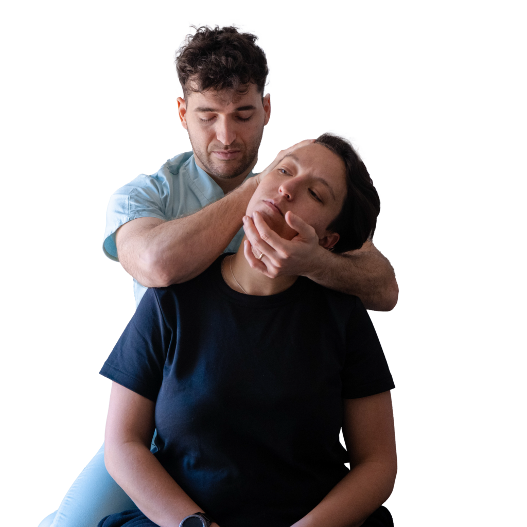 osteopata tratta giovane donna a torino
